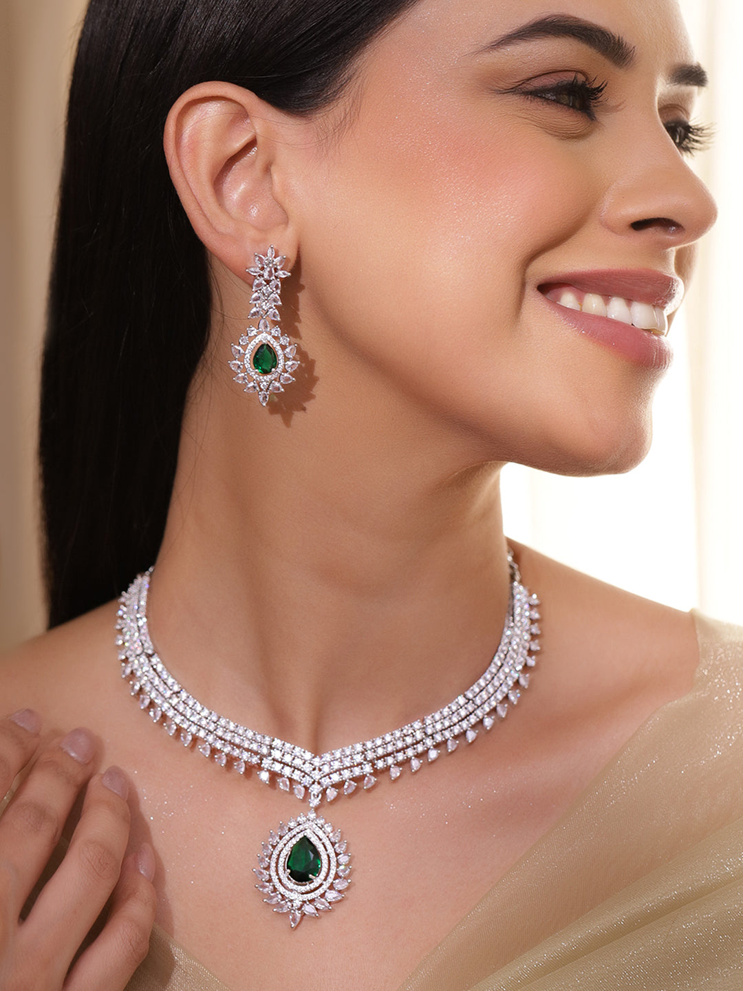 The Queen’s Symphony Green Necklace Set フリーサイズ