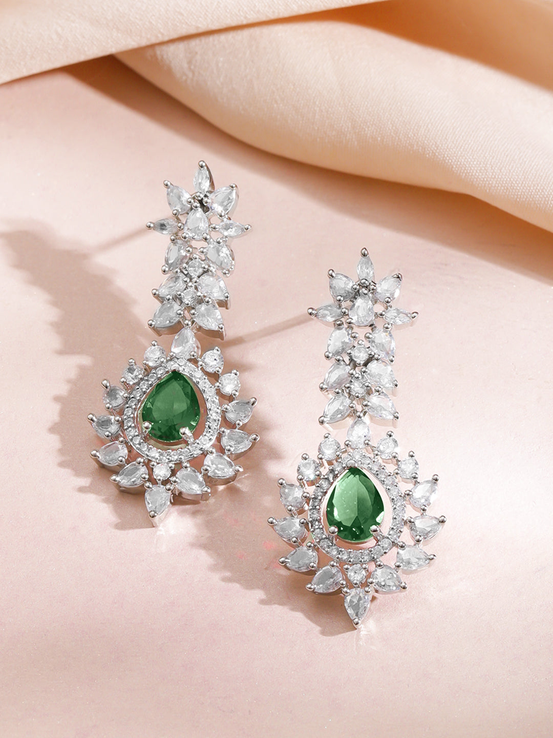 The Queen’s Symphony Green Necklace Set フリーサイズ