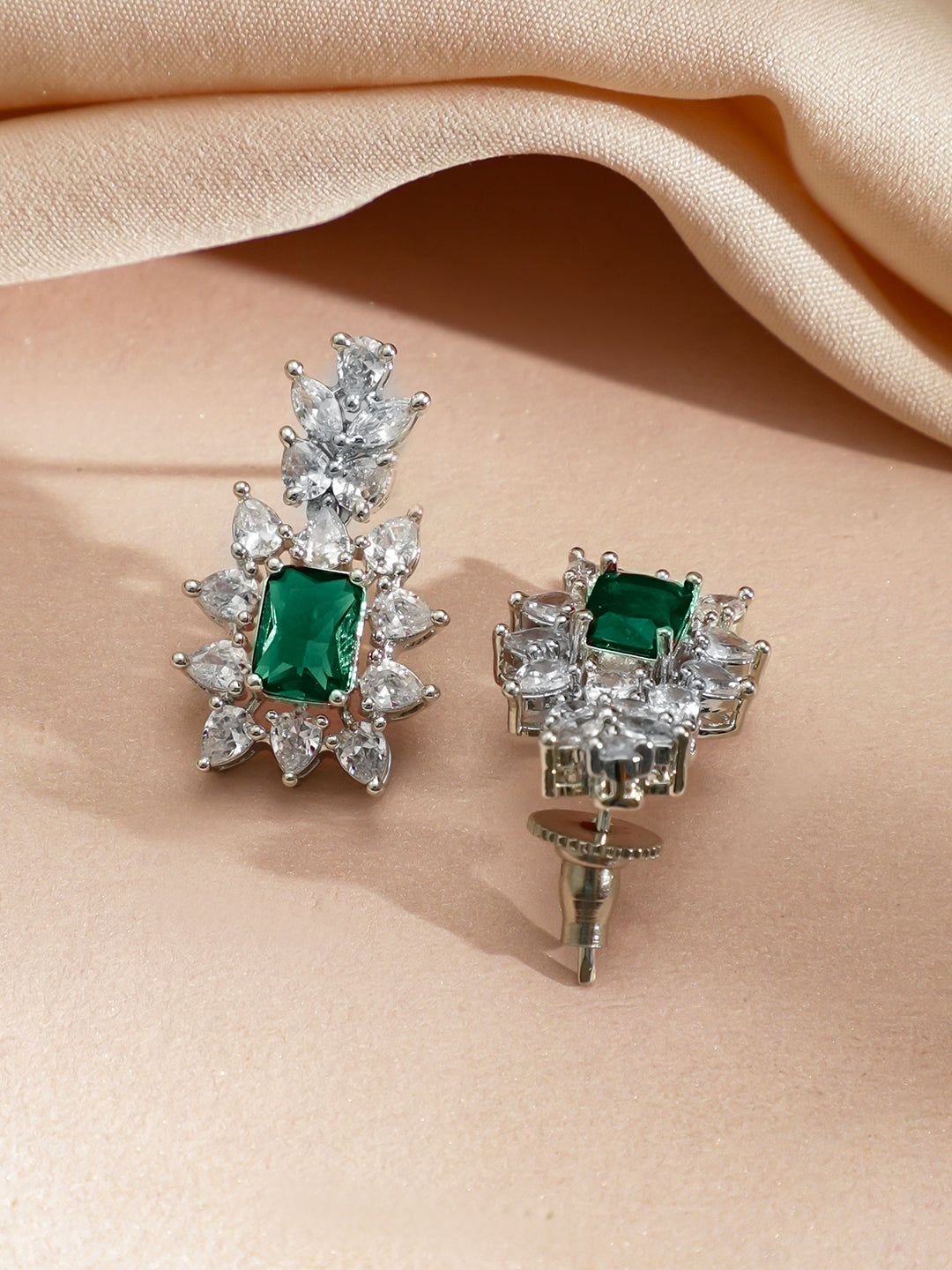 Emerald Studded Crystal Studded Necklace Set フリーサイズ