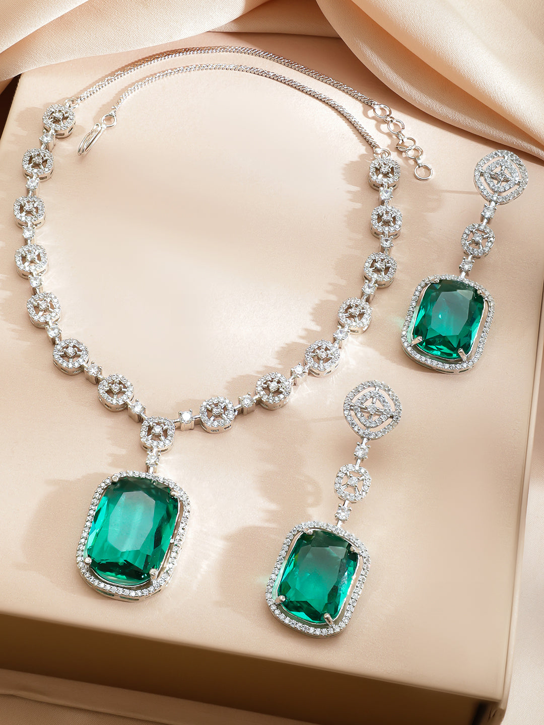 Emerald Moonlight Necklace Set フリーサイズ