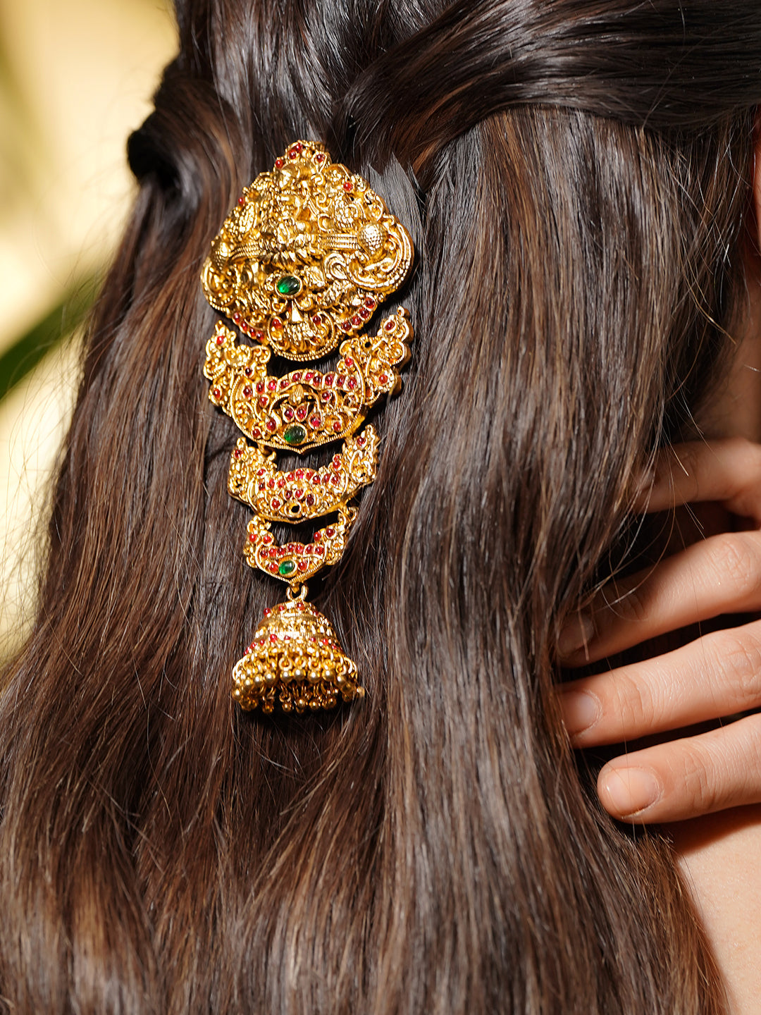 Pink Studded Laxmi Motif Gold Hair Brooch フリーサイズ