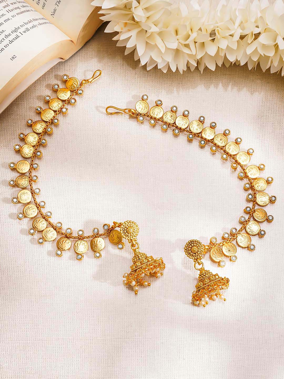【Rubans】 Gold Plated Laxmi Motif Pearl Beaded Kaan Chain Jhumkas｜ゴールドメッキ ラクシュミーモチーフ パールビーズ カーンチェーン ジュムカ