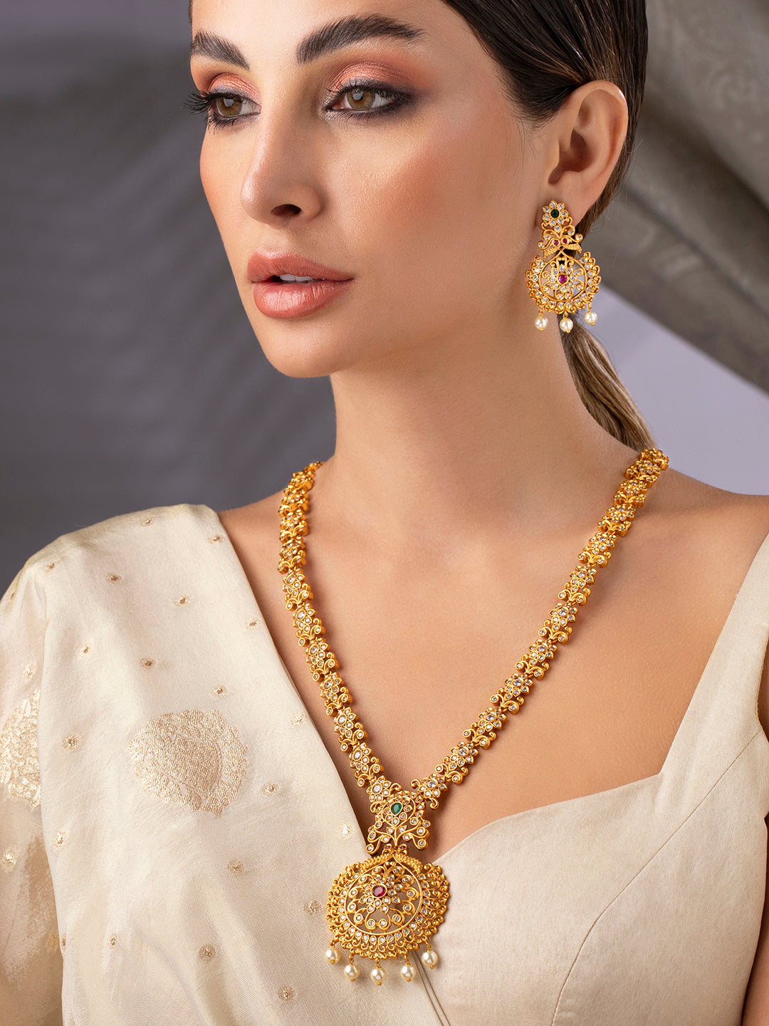 Rubans Gold-Toned Stone-Studded Handcrafted Jewellery Set Gold