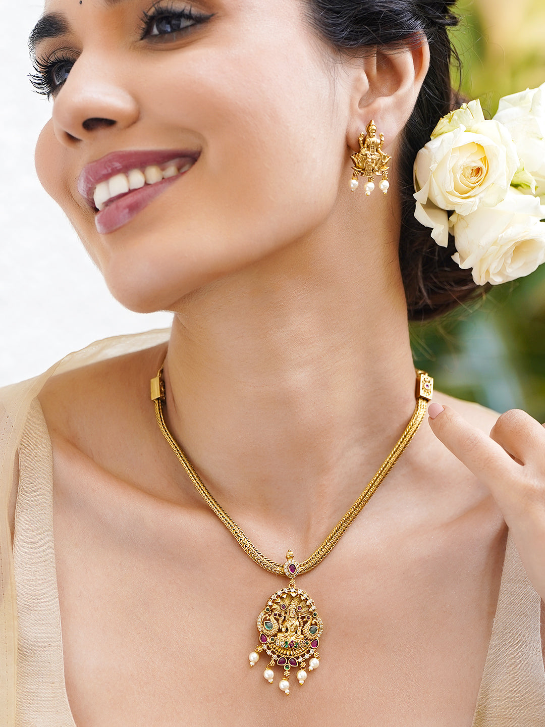 Multicolor Studded Temple Necklace Set フリーサイズ