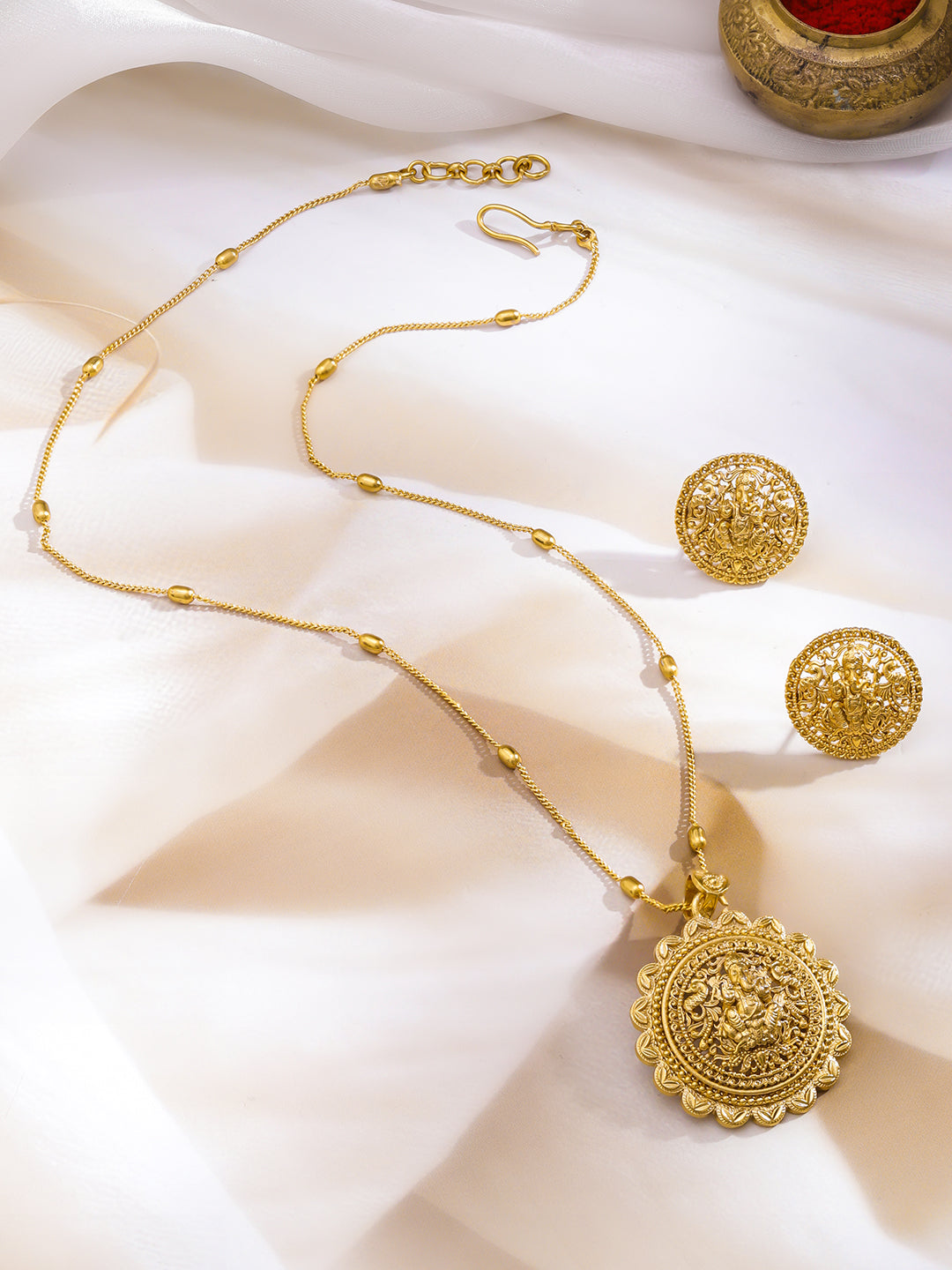 Ganesh Motif Gold Pendant Necklace Set フリーサイズ