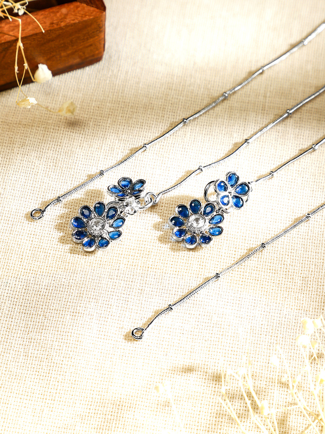 Rubans Set of 2 Oxidised Silver-Plated Blue Kundan Floral Charm Anklets フリーサイズ