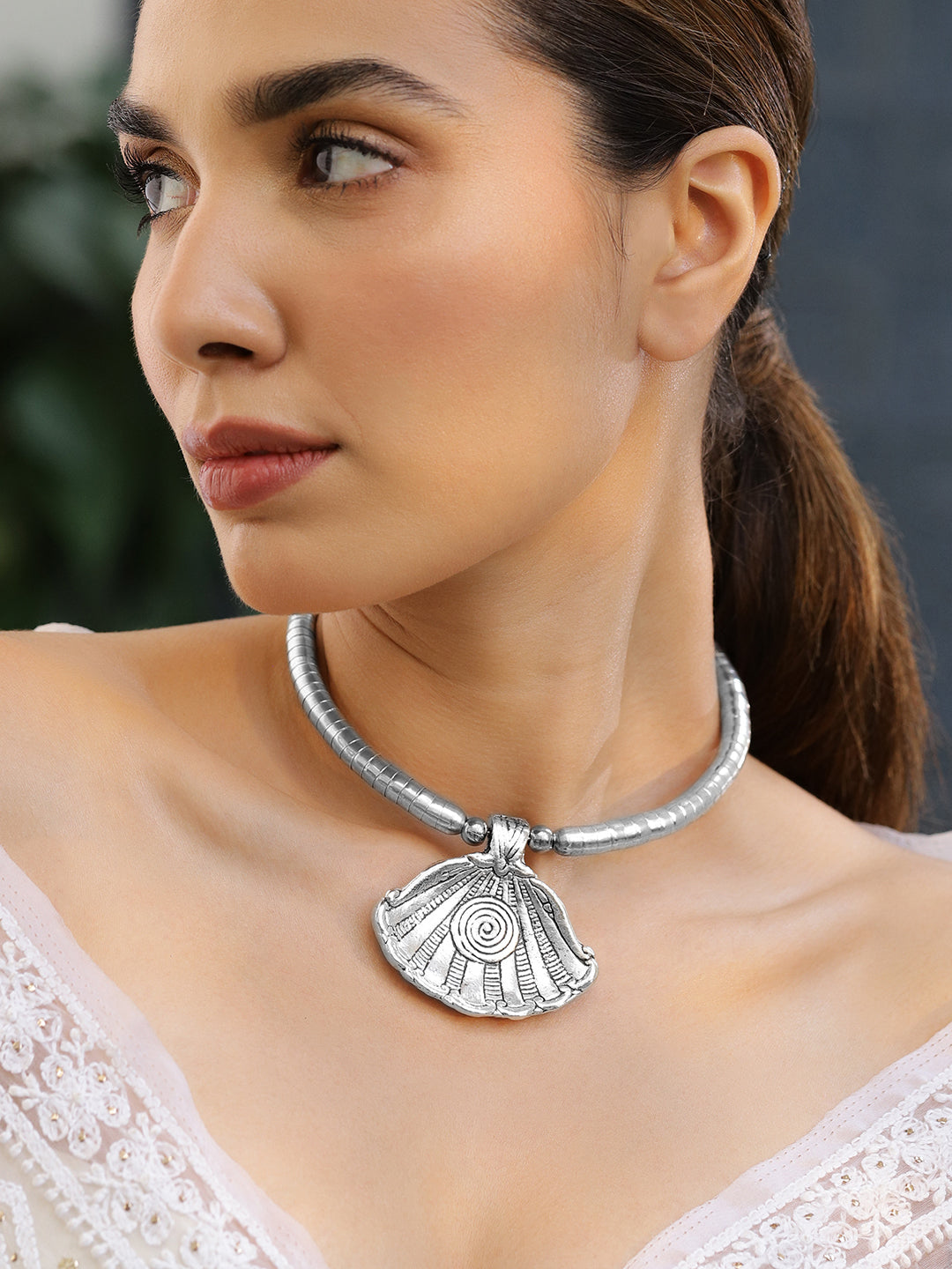 Ocean s Shell Flaunting Statement Necklace フリーサイズ