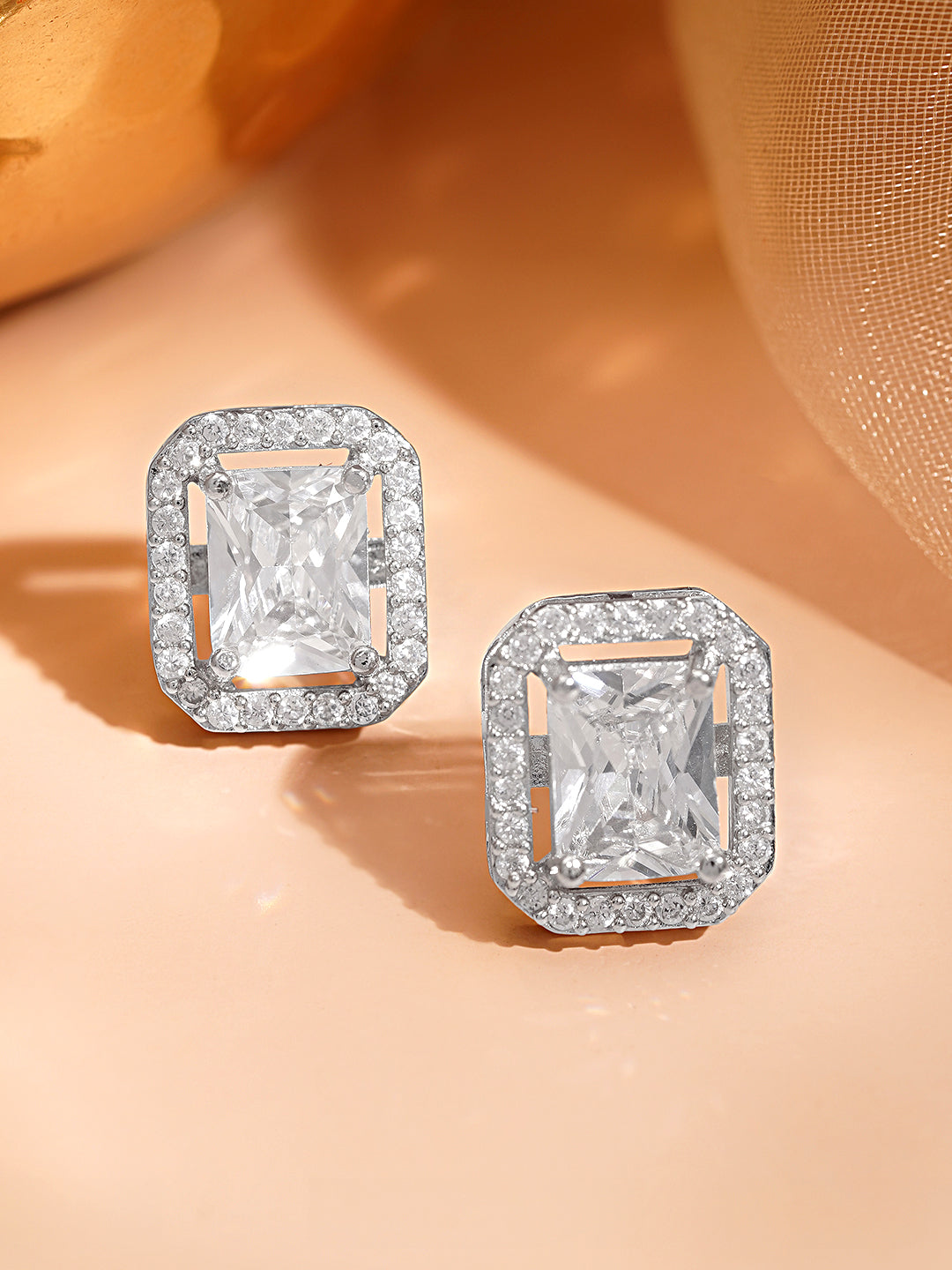 American Diamond Solitaire Studs フリーサイズ