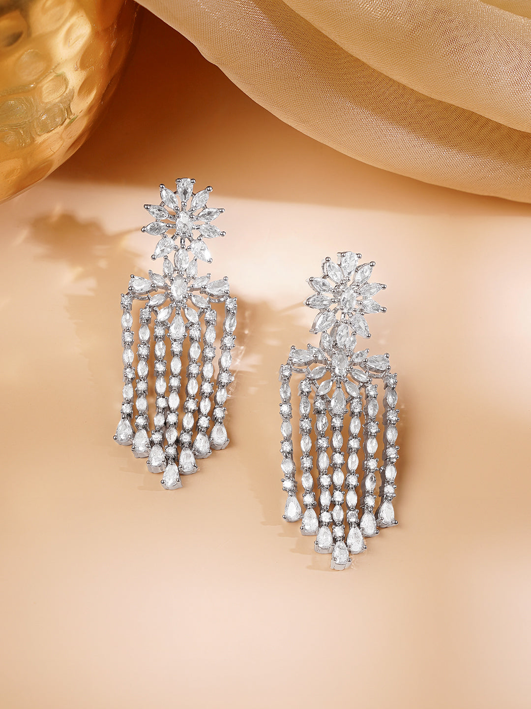 【Rubans】 Rhodium Plated Floral Teardrop Dangler Earrings｜ロジウムメッキ フローラル ティアドロップ ダングラー イヤリング