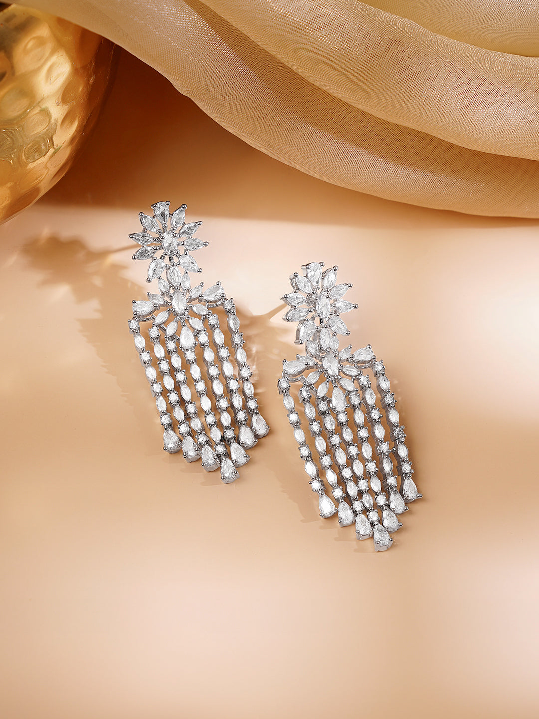 【Rubans】 Rhodium Plated Floral Teardrop Dangler Earrings｜ロジウムメッキ フローラル ティアドロップ ダングラー イヤリング