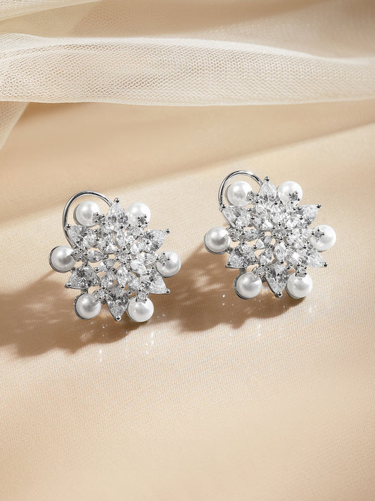 Radiant Pearl Crystal Floral Studs フリーサイズ