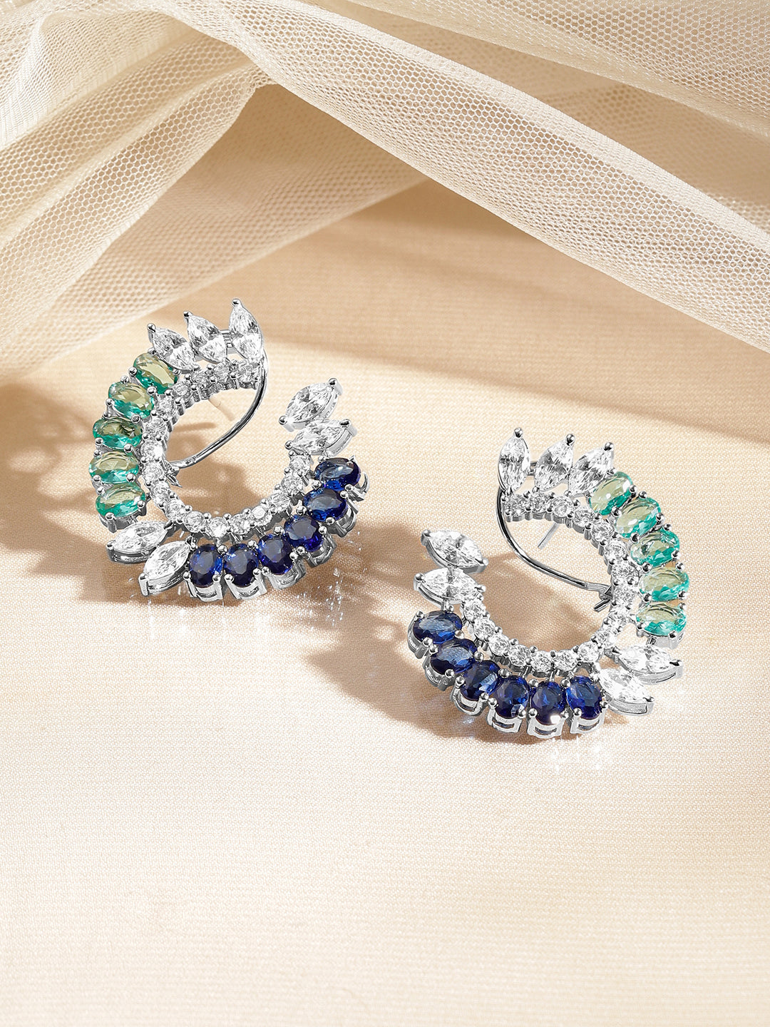Blue Green Crescent Crystal Studs フリーサイズ