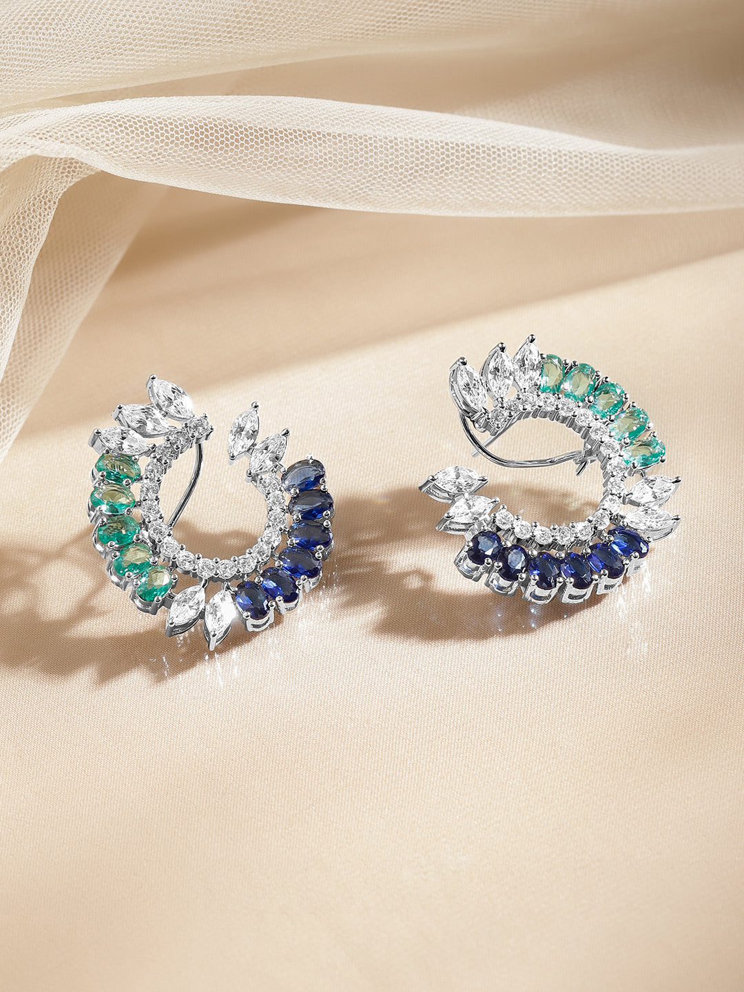 Blue Green Crescent Crystal Studs フリーサイズ