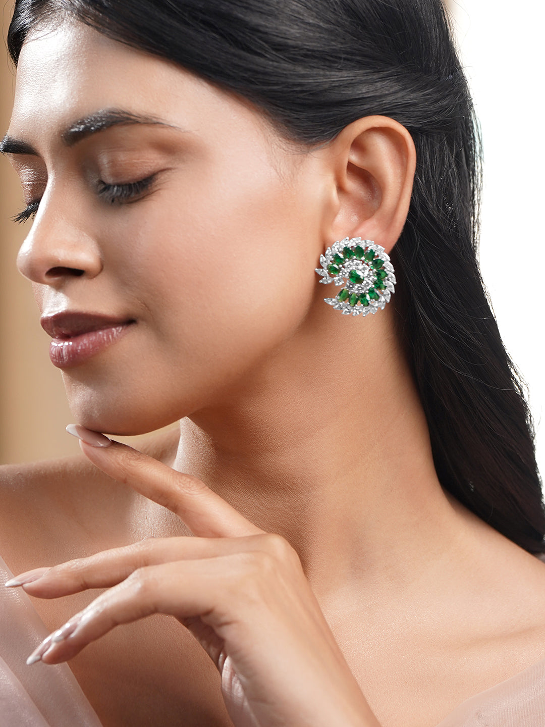 Emerald Diamond Floral Statement Stud Earrings フリーサイズ