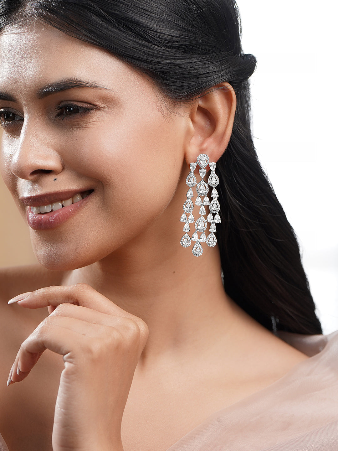 Crystal Cascade Silver Chandelier Earrings フリーサイズ