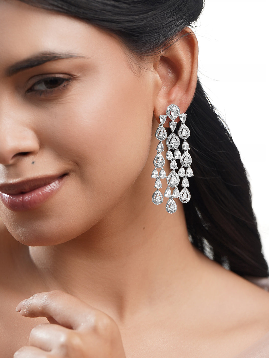 Crystal Cascade Silver Chandelier Earrings フリーサイズ