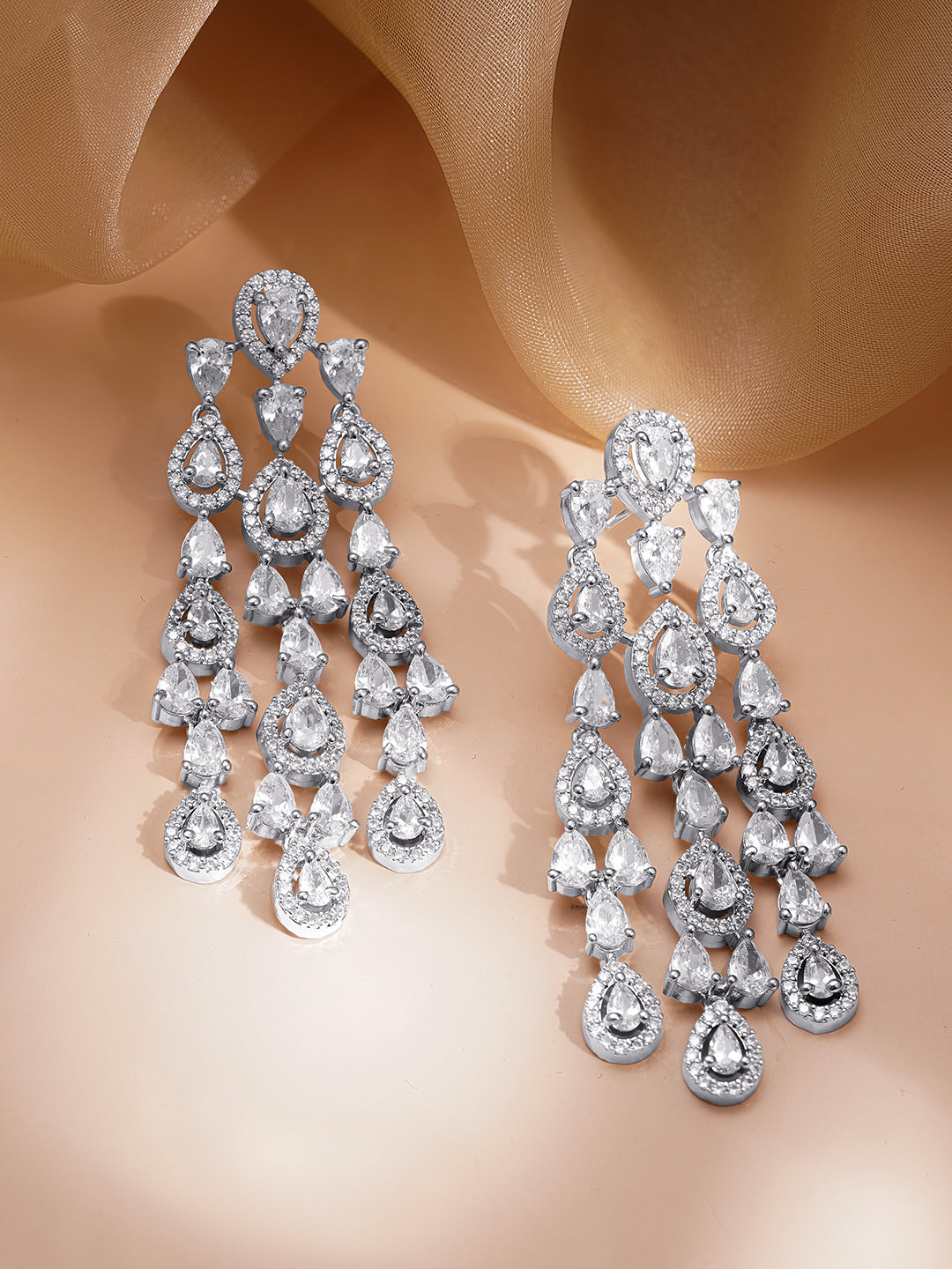 Crystal Cascade Silver Chandelier Earrings フリーサイズ