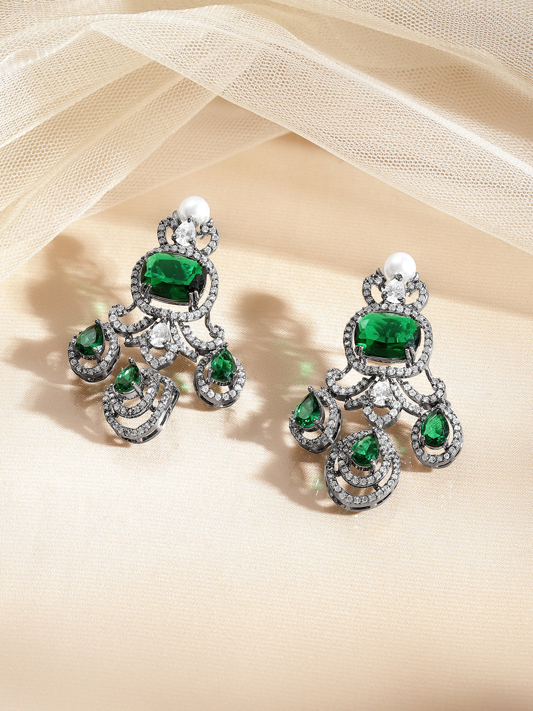Regal Emerald Cascade Statement Drop Earrings フリーサイズ