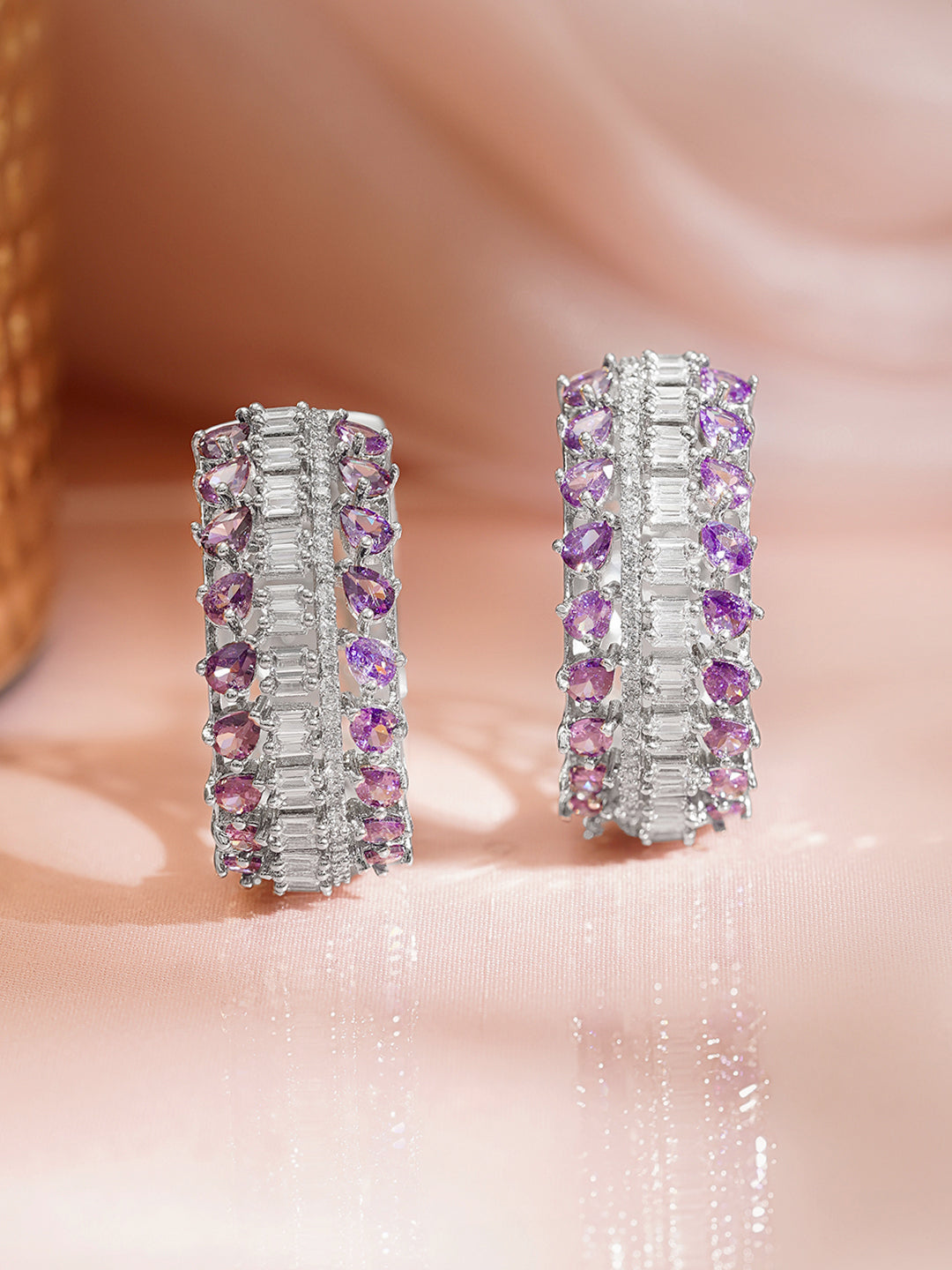 【Rubans】 Rhodium Plated Crystal Zirconia Cutwork Hoop Earrings｜ロジウムメッキ クリスタル ジルコニア カットワーク フープイヤリング