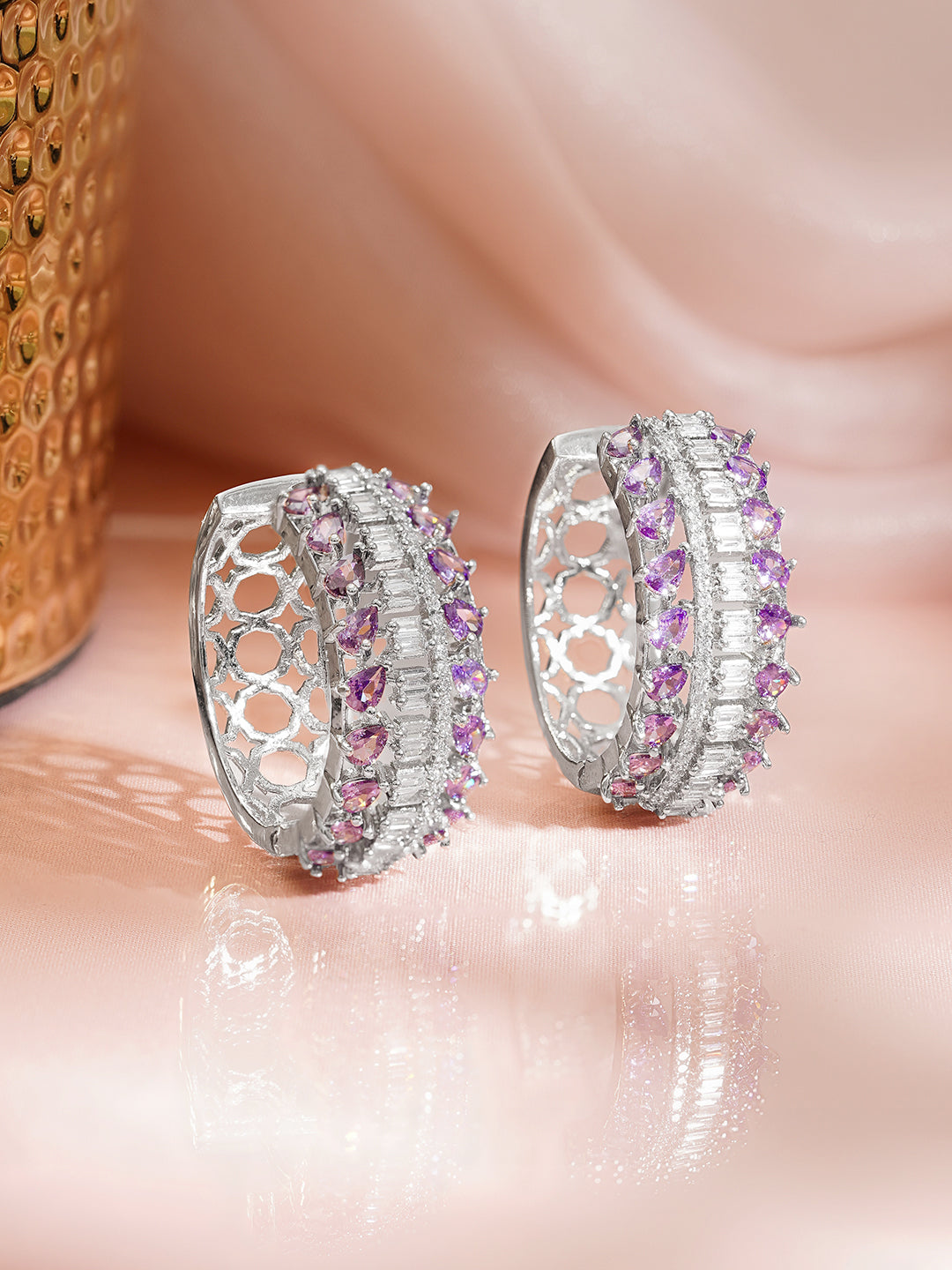 【Rubans】 Rhodium Plated Crystal Zirconia Cutwork Hoop Earrings｜ロジウムメッキ クリスタル ジルコニア カットワーク フープイヤリング