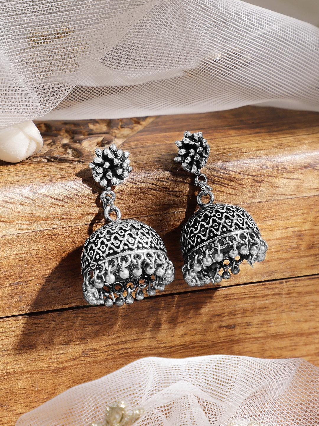 【Rubans】 Oxidised Silver-Plated Traditional Jhumka Earrings｜オキシダイズドシルバー トラディショナル ジュムカイヤリング
