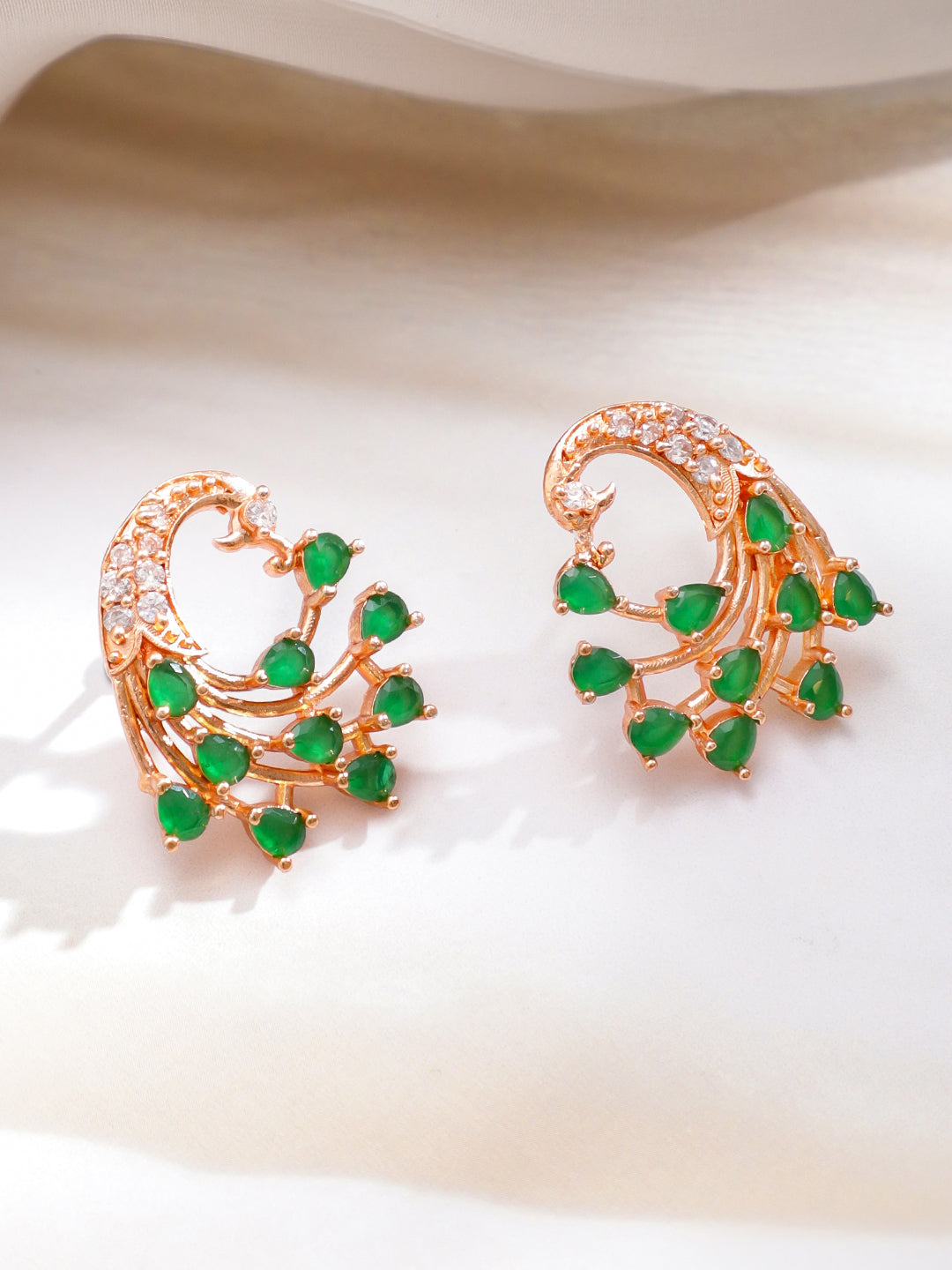 Gold Toned Green Stud Earrings フリーサイズ