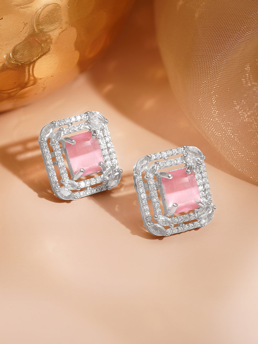 Pastel Prism Glow Stud Earrings フリーサイズ