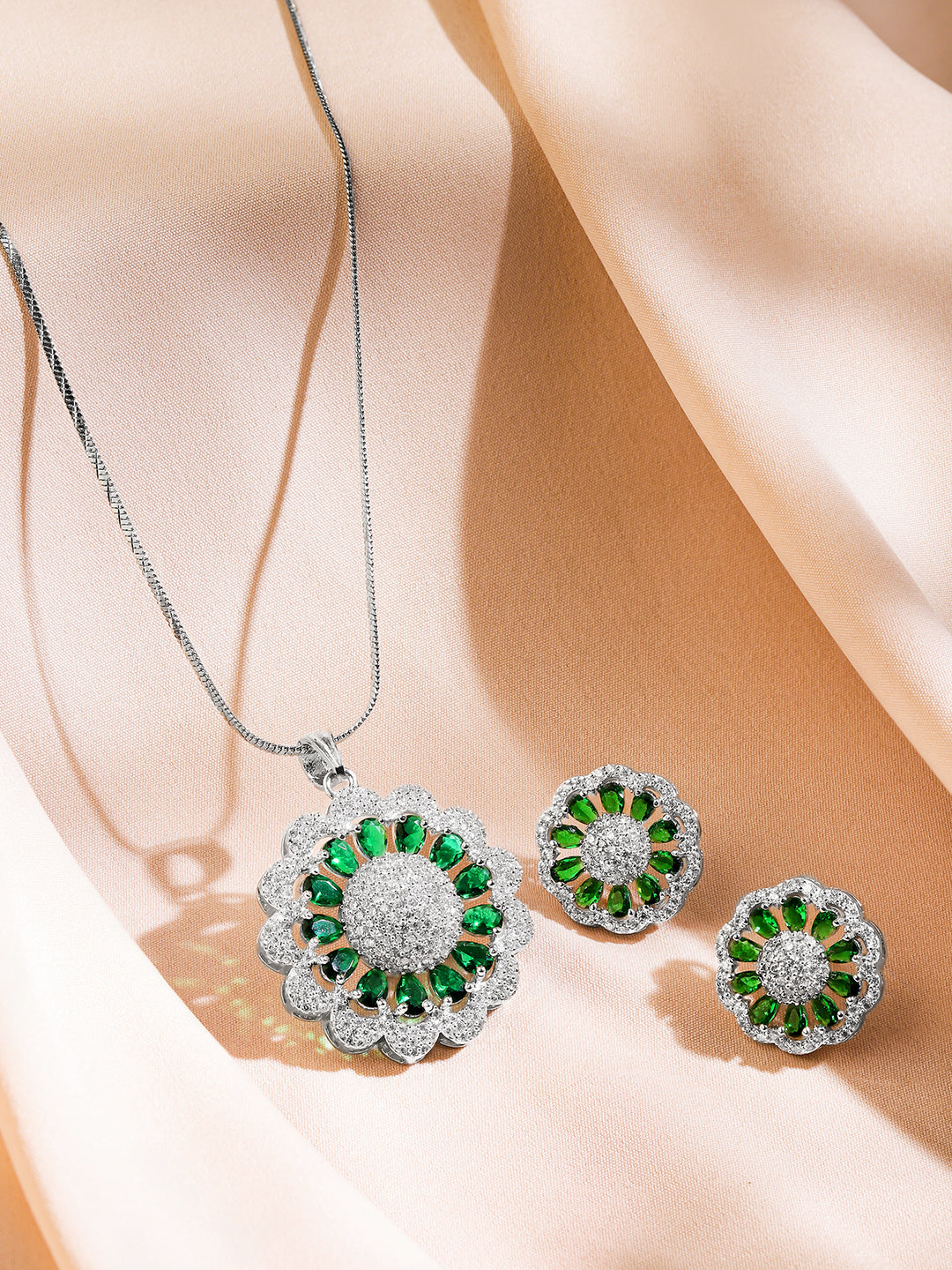 American Diamond Zirconia Floral Green Pendant Set フリーサイズ