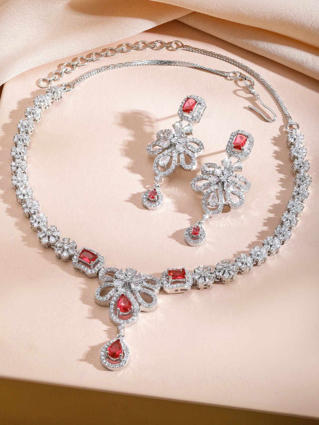 Red Studded American Diamond Zirconia Floral Necklace Set フリーサイズ