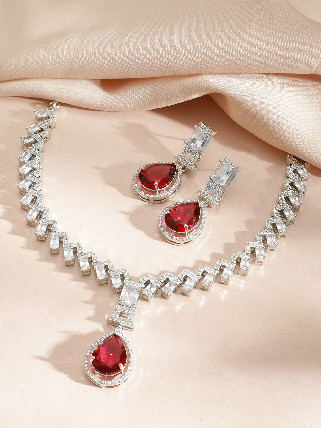 Ruby Glow American Diamond Zirconia White Necklace Set フリーサイズ