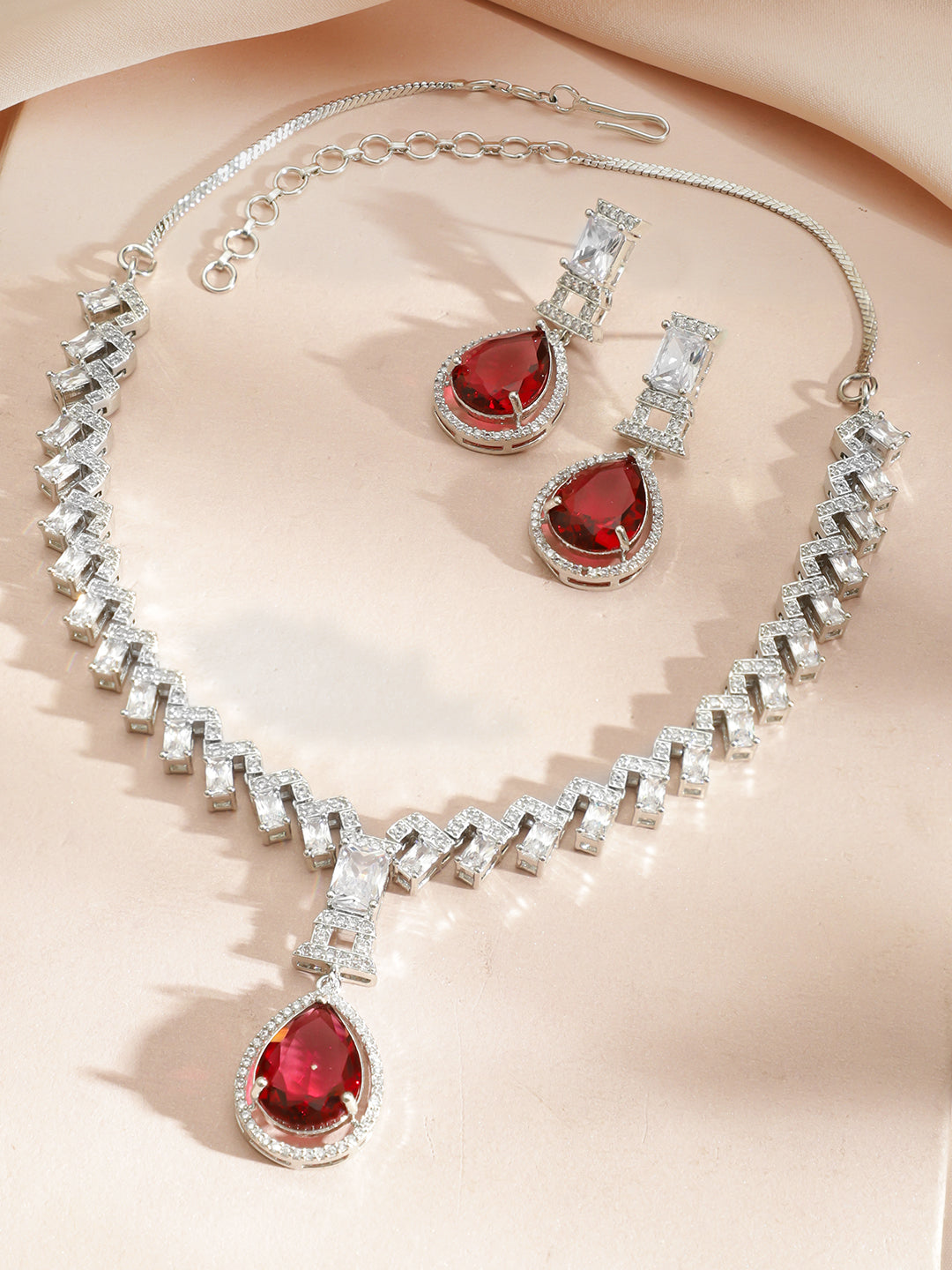 Ruby Glow American Diamond Zirconia White Necklace Set フリーサイズ