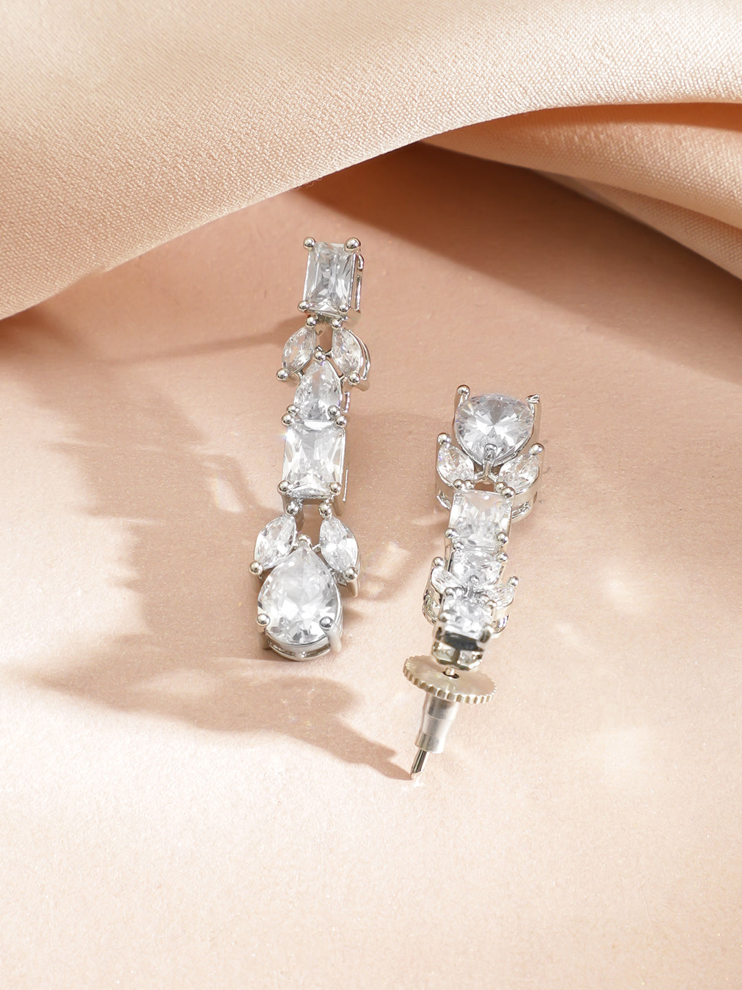 Eternal Shine All-White American Diamond Crystal Necklace Set フリーサイズ