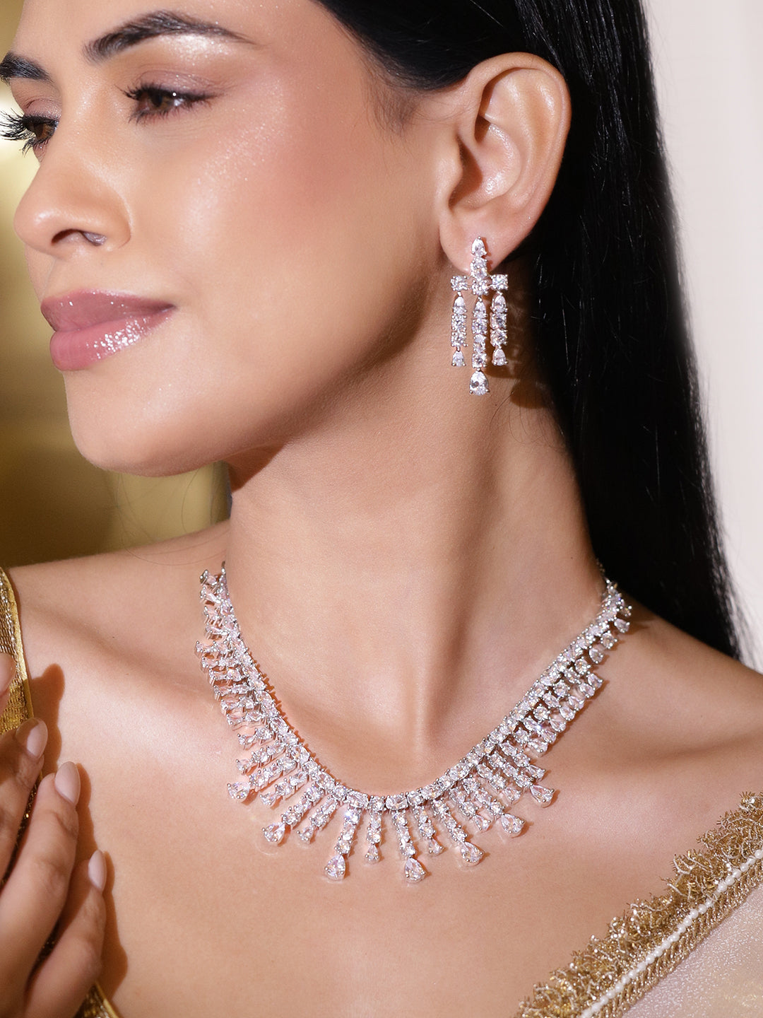 Crystal Studded White Necklace Set フリーサイズ