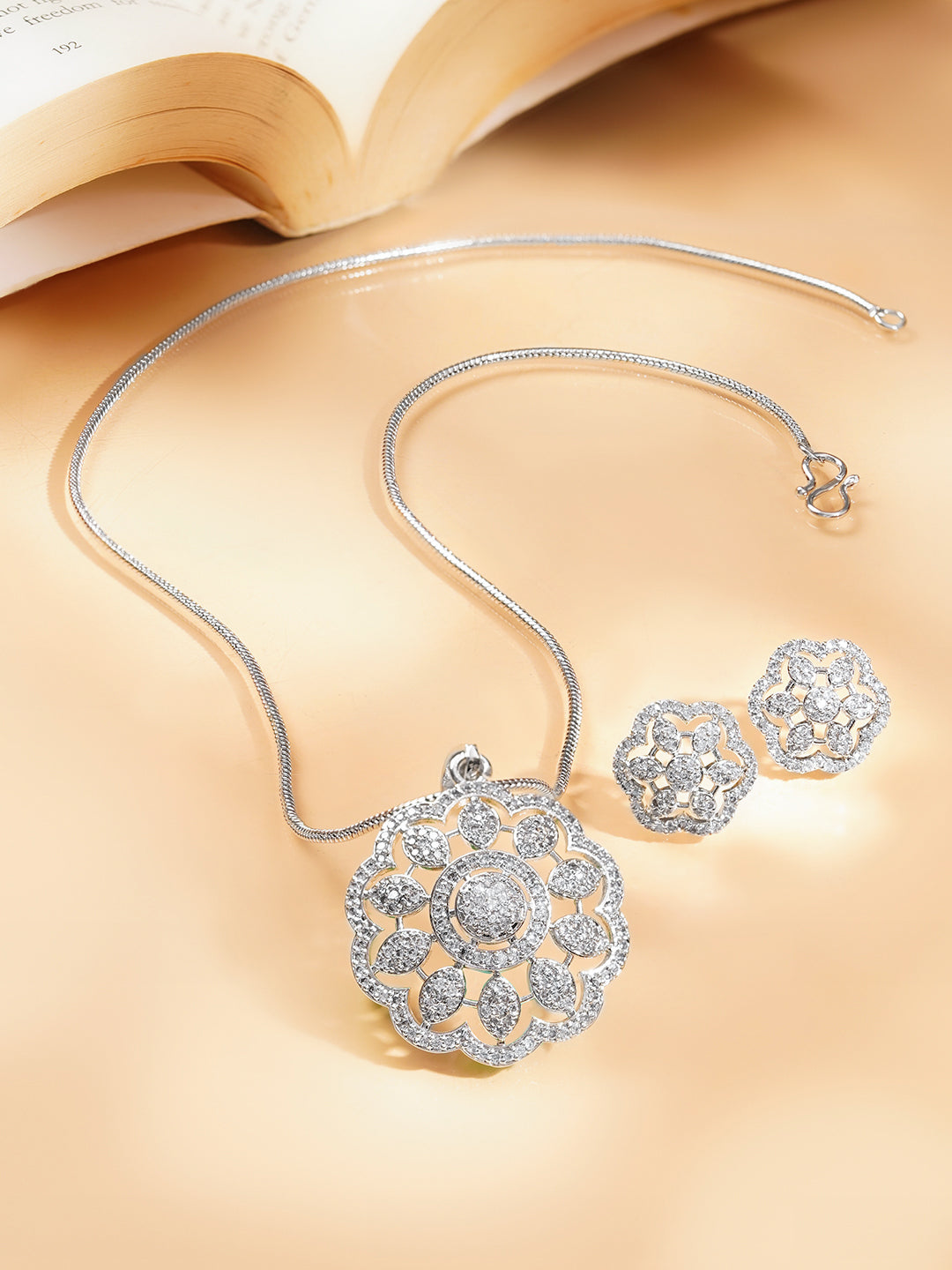 Everyday Bloom Sparkle Pendant Set Length - Necklace - 21 cm