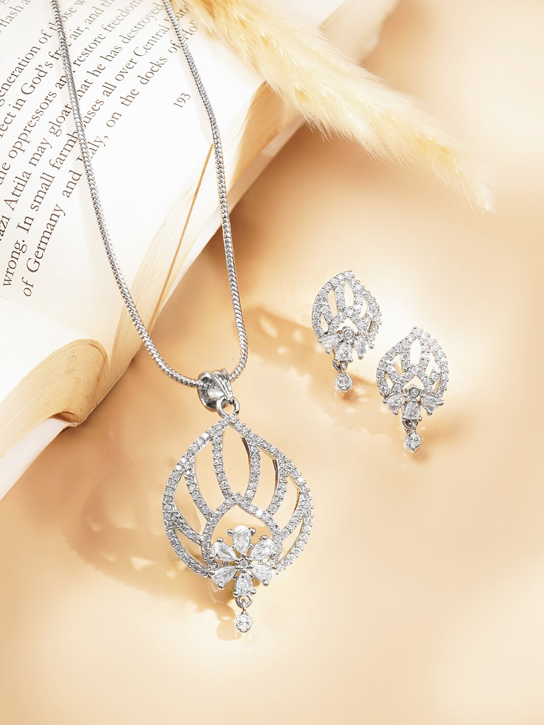 Moonlight Sparkle Statement Pendant Set フリーサイズ
