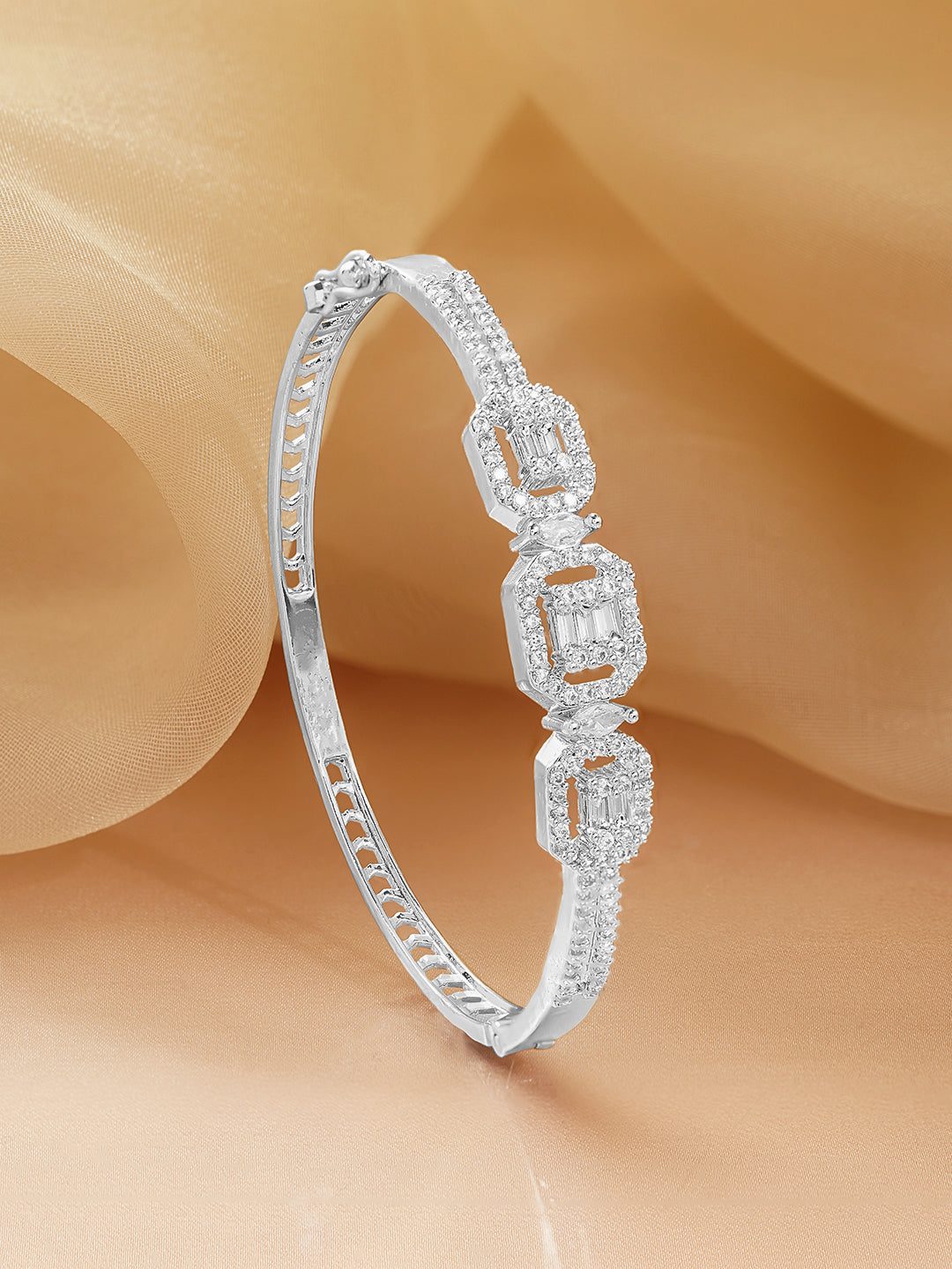 Timeless Cubic Zirconia Statement Bracelet フリーサイズ