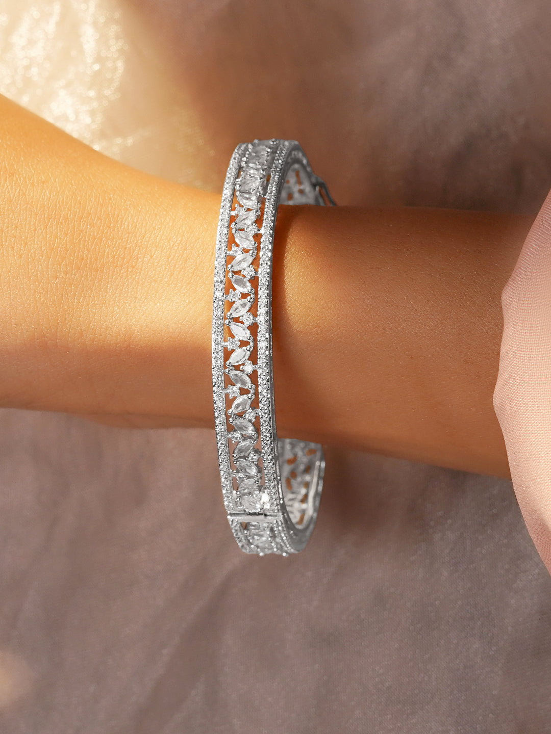 Sparkling Silver Shine Cubic Zirconia Bracelet フリーサイズ