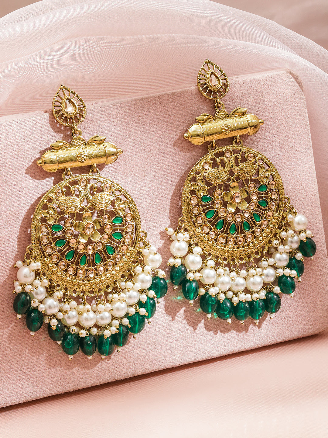Danglers That Whisper Green Luxury フリーサイズ