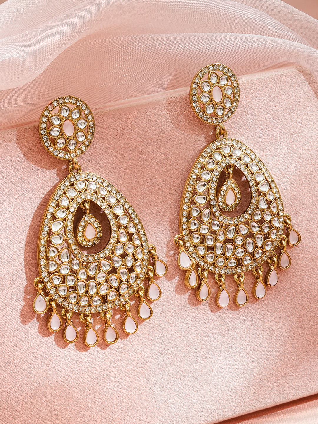 Royal Blush Dangler Earrings フリーサイズ