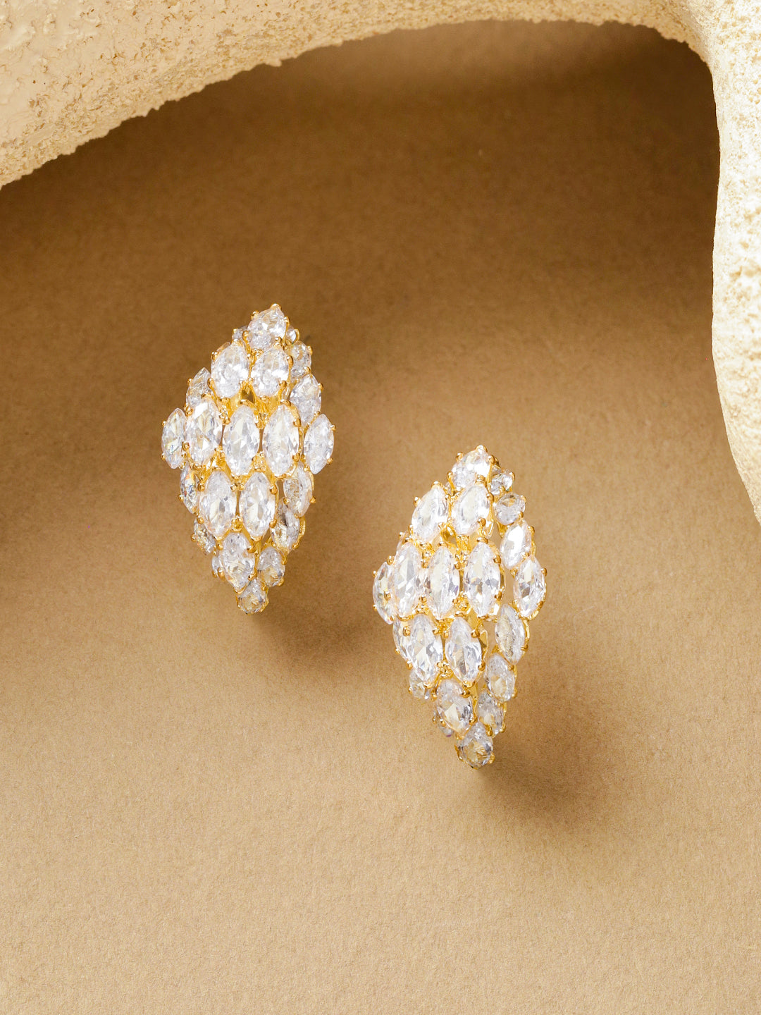Gold Toned Crystal Stud Earrings フリーサイズ