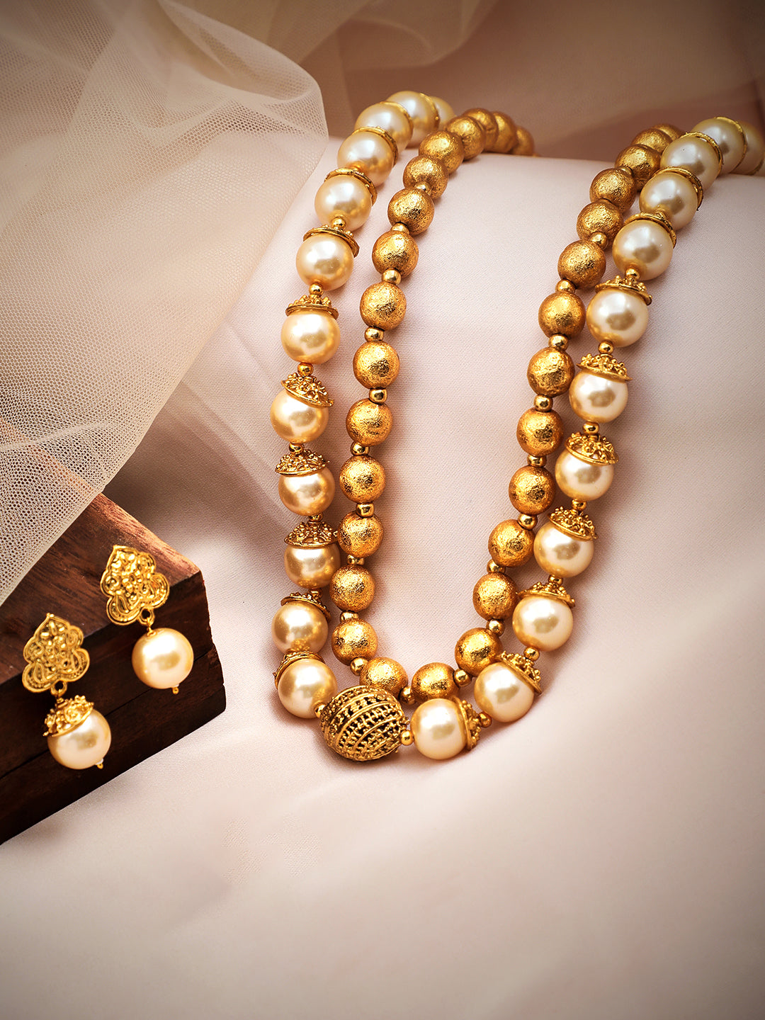 Rubans Traditional Handmade Pearl And Antique Gold Beads Strand Multilayer Necklace Set Gold