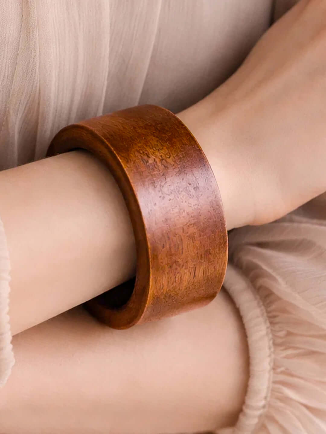 Classic Brown Wooden Bangle Bracelet フリーサイズ