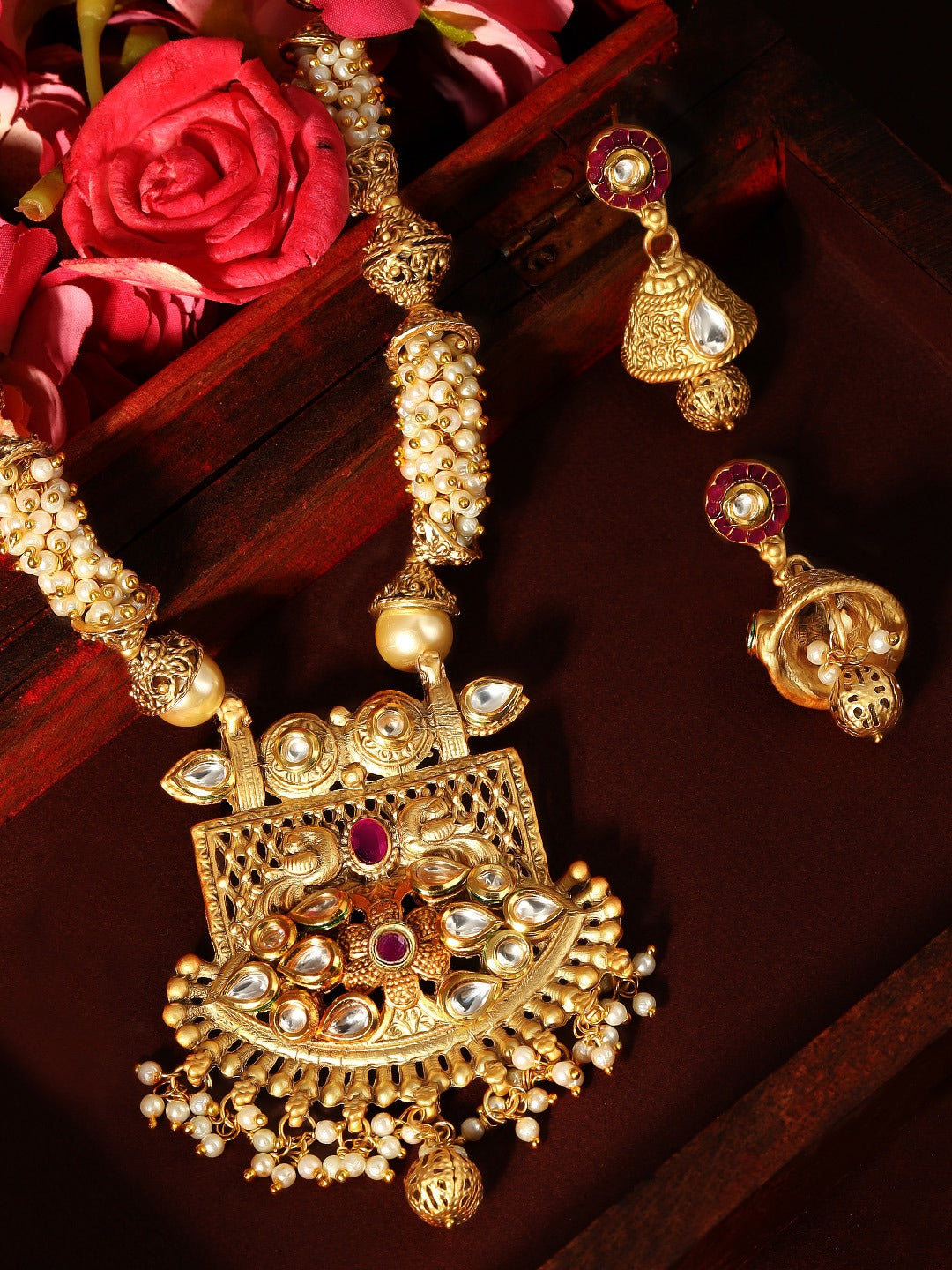 【Rubans】 24K Gold Plated Handcrafted White Kundan & Antique Gold Filigree Beads Necklace Set｜24Kゴールドメッキ ホワイトクンダン＆アンティークゴールド フィリグリービーズ ネックレスセット