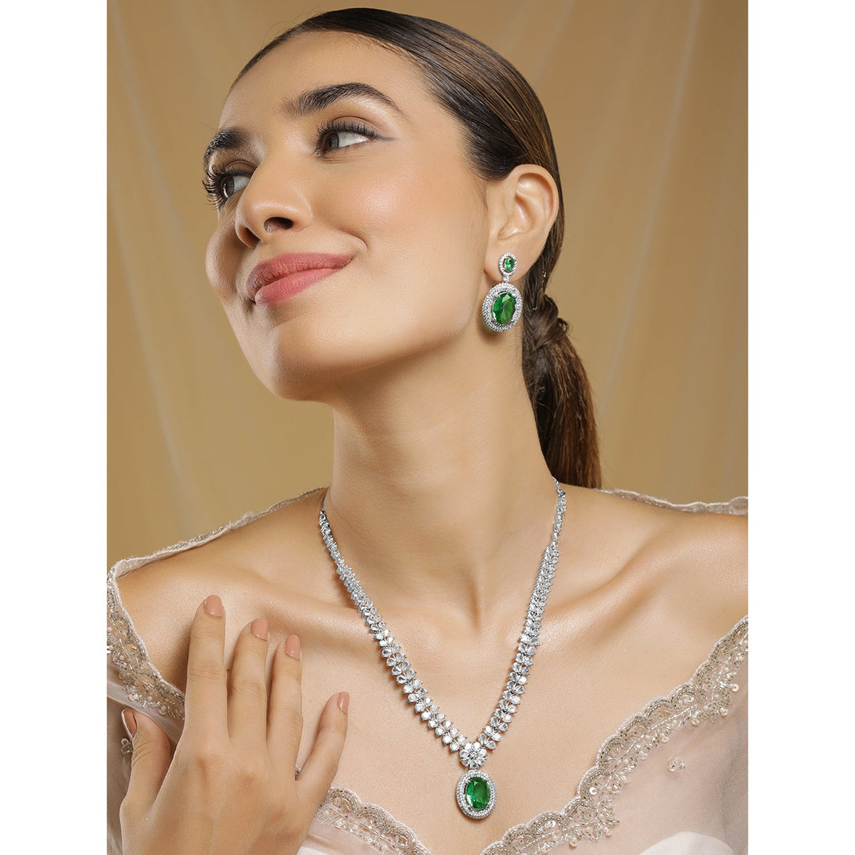 Emerald Necklace Set with American Diamond Zirconia フリーサイズ