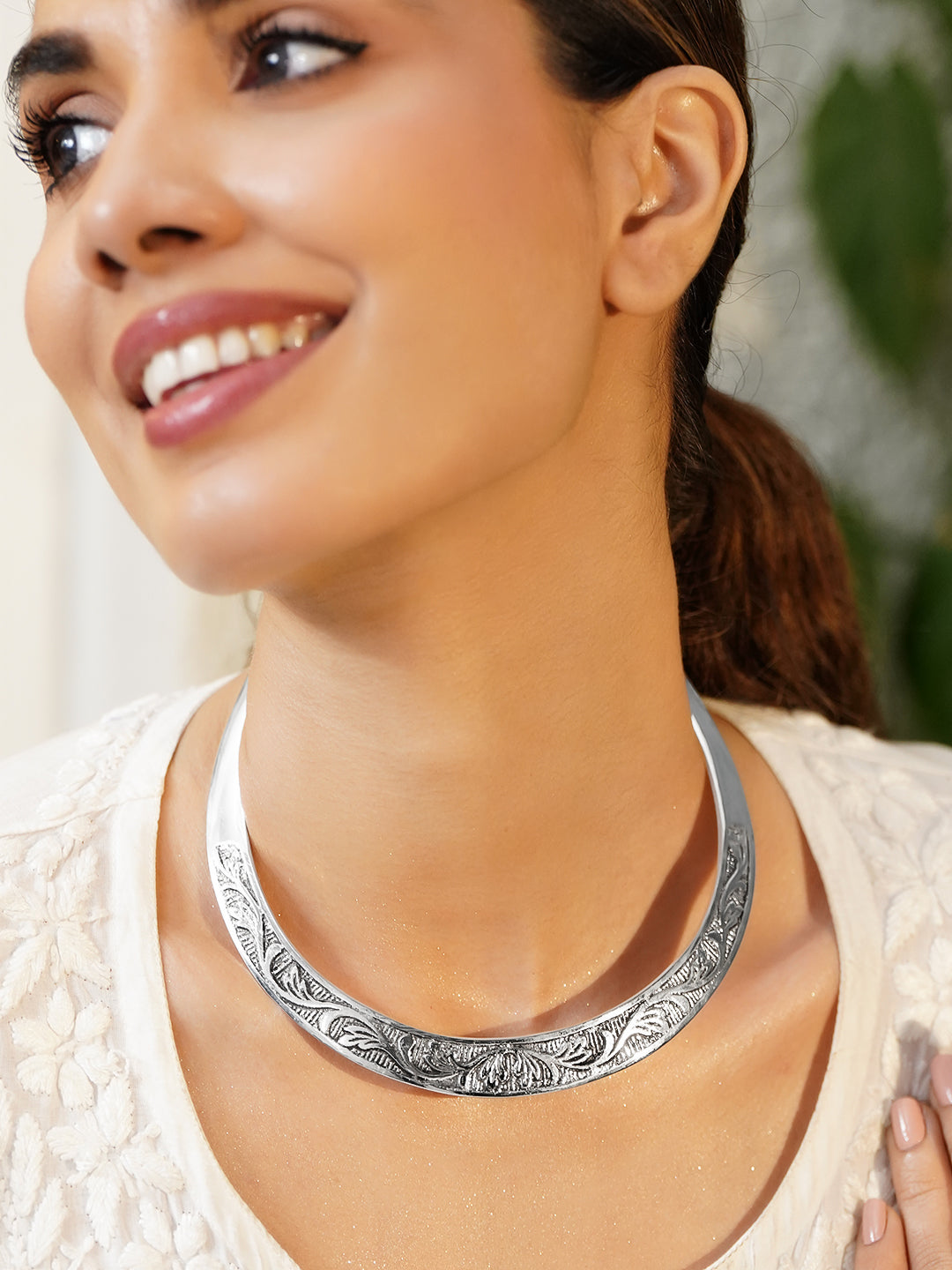 Floral Engraved Oxidised Choker フリーサイズ
