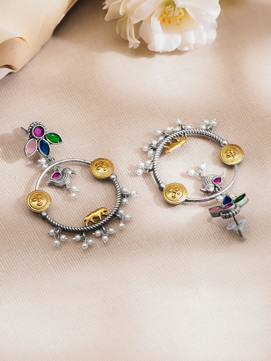 Oxidised Silver Tone Multicolor Temple Charm Dangler Earrings フリーサイズ