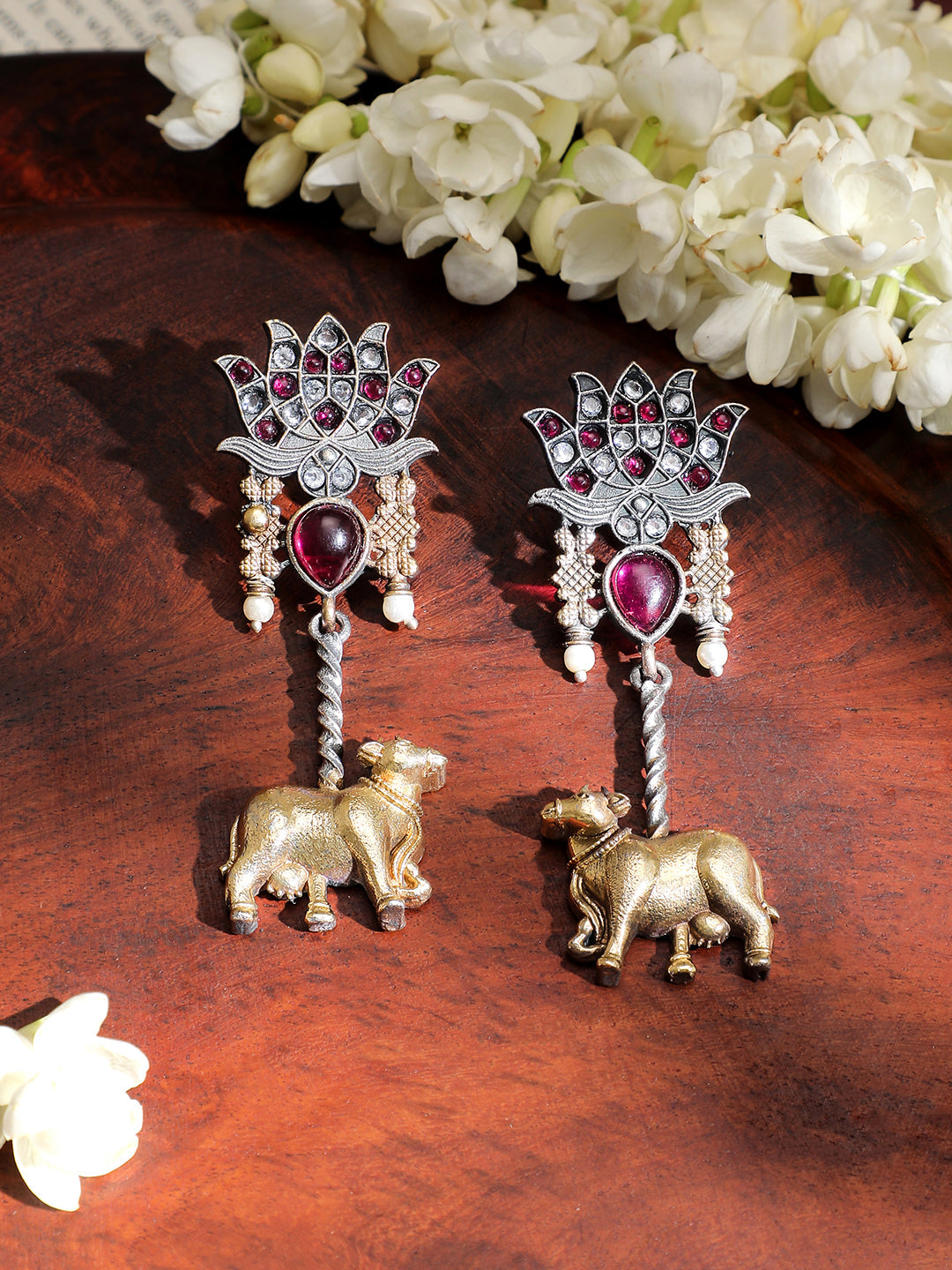 Artistic Lotus Cow Pink Statement Earrings フリーサイズ