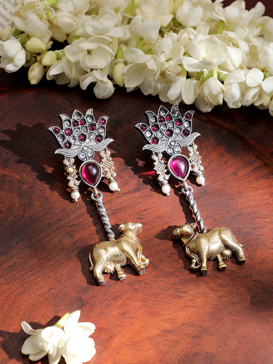 Artistic Lotus Cow Pink Statement Earrings フリーサイズ