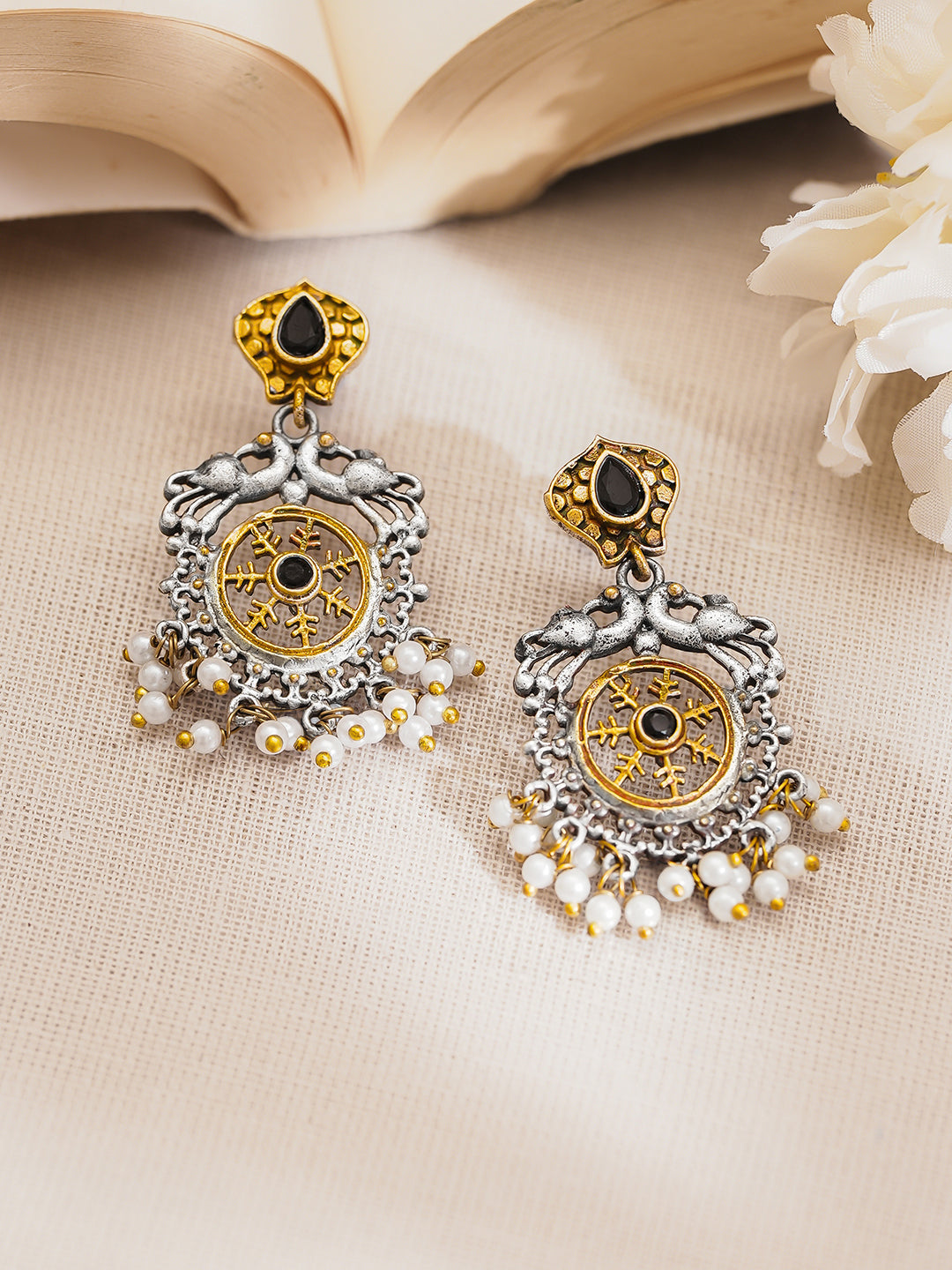 Rubans Oxidised Silver Plated Dual Tone Brass Peacock Motif Pearl Drop Earrings フリーサイズ