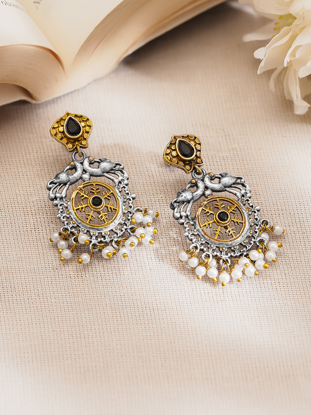 Rubans Oxidised Silver Plated Dual Tone Brass Peacock Motif Pearl Drop Earrings フリーサイズ